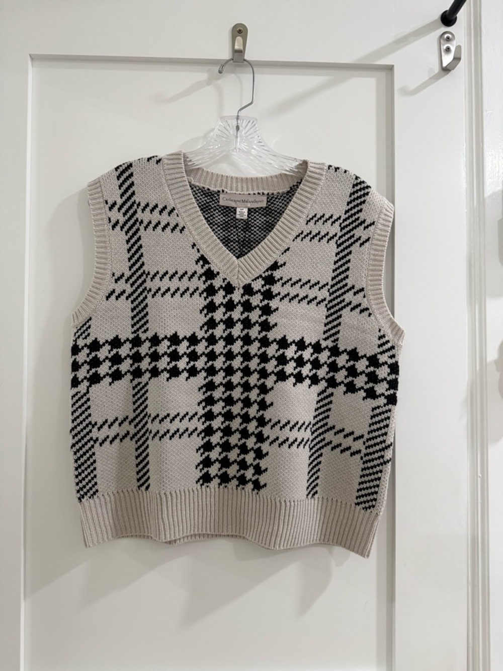 NWT Catherine Malandrino platinum oak + black houndstooth / plaid sweater vest